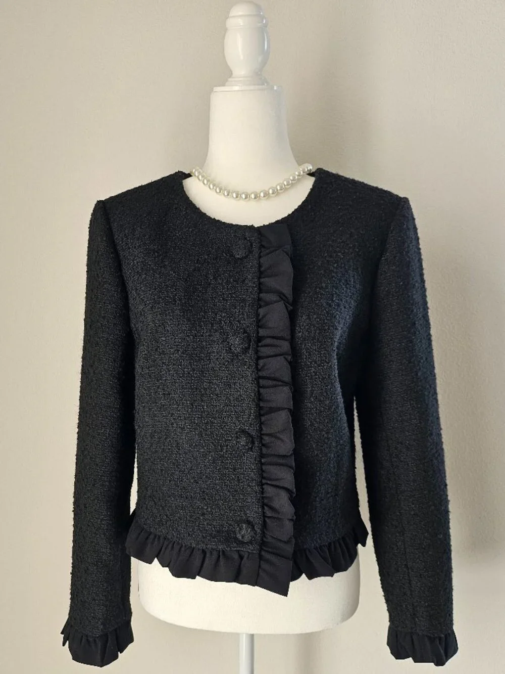 CeCe NWT Black Tweed Ruffle Trim Cropped Jacket Size 8 - Picture 4 of 16